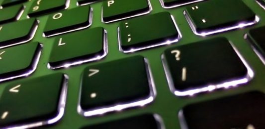 Партия Зеленского в три раза обгоняет конкурентов по итогам подсчета 50% голосов