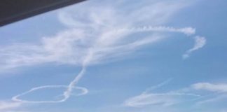 Пара F-35 описала «небесный пенис»