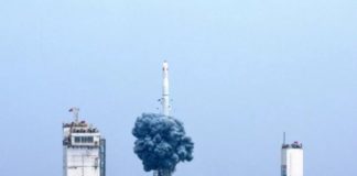 Китаем впервые с морской платформы осуществлен космический запуск