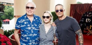 Каждый чудит по-своему – Алексей Макаров набил татуировки по всей руке, а в центре – инопланетянин