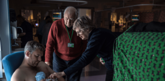 Трогательные фото первой встречи отцов с их новорожденными детьми