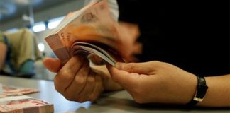 Грузинская валюта обвалилась до нового исторического минимума