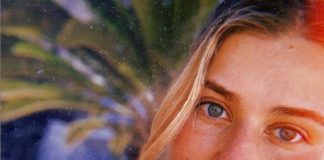 София Абрамович поделилась своим фото в купальнике