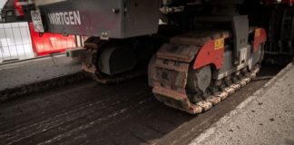 Дорожные инновации: на федеральных трассах России появилось новое покрытие