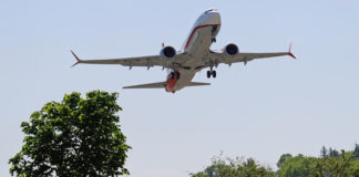 400 пилотов потребовали с Boeing миллионы долларов