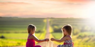 День друзей отмечают 9 июня 2019 года друзья по всему миру