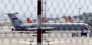 Российскому самолету не дали вылететь с Кипра из-за угрозы взрыва