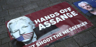 WP: США официально потребовали экстрадиции Ассанжа