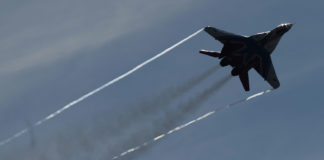 Два МиГ-29 были подняты для сопровождения пассажирского самолета