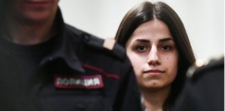 Появилась важная переписка одной из сестёр Хачатурян за месяц до убийства отца