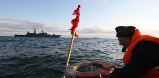 Прекрасная тренировка: НАТО помог российскому кораблю