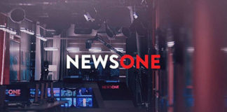 Тысячи человек вышли к зданию NewsOne в поддержку журналистов
