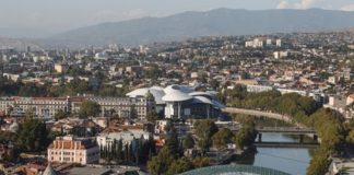 Путешественников призвали посетить Грузию «назло Путину»