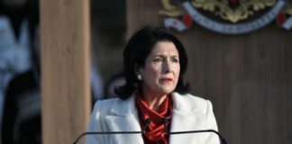 Президент Грузии осудила местный телеканал за брань в адрес Путина