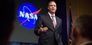 На Луну всем миром