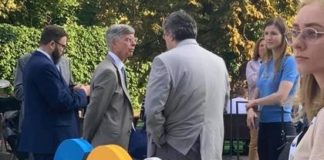 В штаб Порошенко приехали дипломаты из США и Канады