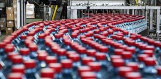 В России подделано более четверти питьевой воды — глава «Ростеха»