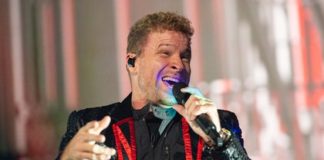 Звезда 90-х разозлил соседей и попал под наблюдение