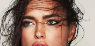 Ответила Куперу: Шейк поделилась откровенным фото