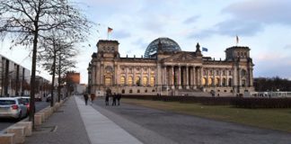 В бундестаге объяснили опасность антироссийских санкций