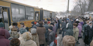 Россияне с теплотой вспоминают советский общественный транспорт. Но он был ужасен