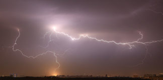 В Индии от ударов молний погиб 51 человек