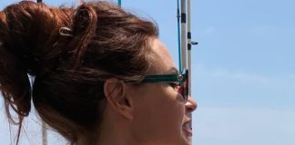 Эвелина Бледанс показала, как рыбачит с сыном на Черном море