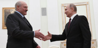 Лукашенко заявил, что не продаст отношения с Россией