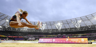 Легкоатлетка Клишина победила на турнире в Казахстане