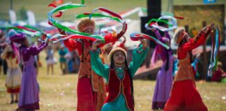 День Республики в 2019 году Хакасия встретила праздничным концертом и фестивалем «Чир Чайаан»