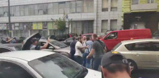 Появилось видео нападения на Порошенко