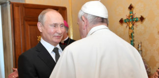 NYT назвала встречу Путина и Папы «столкновением мировоззрений»