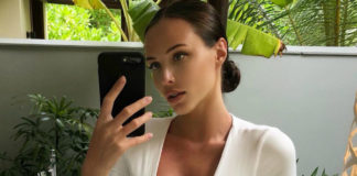 На последних сроках беременности Анастасия Решетова прокатилась на гидроцикле