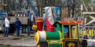 Пятилетний россиянин попал под колеса детского паровозика