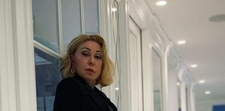 Любовь Успенская показала фото в купальнике