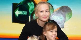 Юлия Пересильд исполнила композицию Пугачевой из фильма «Ирония судьбы»