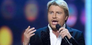 Николай Басков хотел обратить внимание поклонников на свою стройную фигуру, но не тут-то было