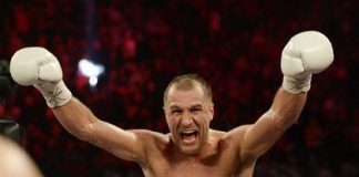 Боксер Ковалев победил нокаутом и защитил титул чемпиона мира