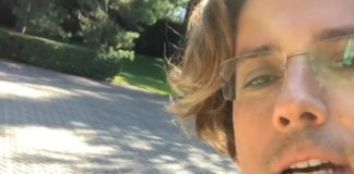 Максим Галкин устроил с 5-летним сыном велогонки на отдыхе в Юрмале