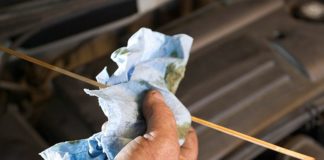 Как самостоятельно проверить моторное масло на износ в домашних условиях