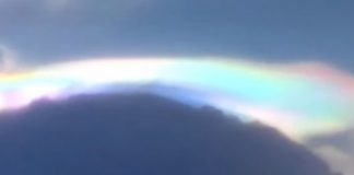 Нибиру уже здесь: пассажиры самолета сняли на видео приблизившуюся к Земле планету Х