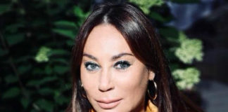 Началась церемония прощания с Аллой Вербер в Торонто