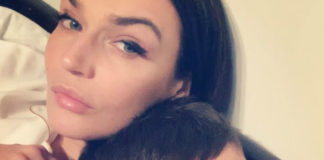 Алена Водонаева в шутку пожаловалась на экс-мужа, который забрал их сына на каникулы и не выходит с ней на связь