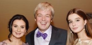 Екатерина Стриженова собрала всю семью в Мексике на общем фото