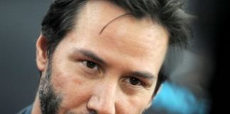 Ирокез, густая борода и пузо: Киану Ривз шокировал фанатов новым образом