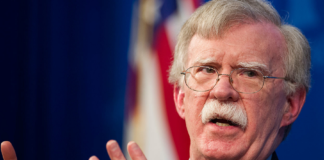 Болтон обвинил Россию в краже гиперзвукового оружия