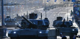 «Похороны санкций»: Макрон разозлил украинцев