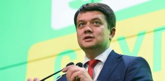 Глава партии Зеленского признал невозможность быстрого завершения войны в Донбассе