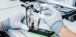 Выездной ремонт iPhone