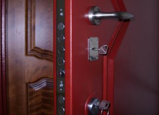 Ремонт входных металлических дверей – ключевые особенности, варианты решения проблемы